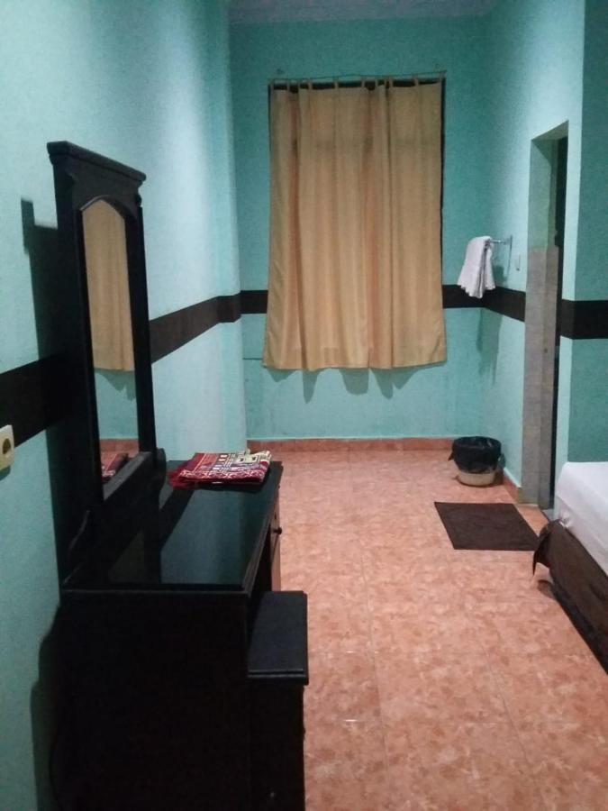 Reddoorz Near Yuki Simpang Raya Mall Medan 2 Exterior photo